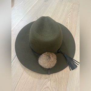 Rudsak olive Whool Hat with fur pom pom and leather accessory